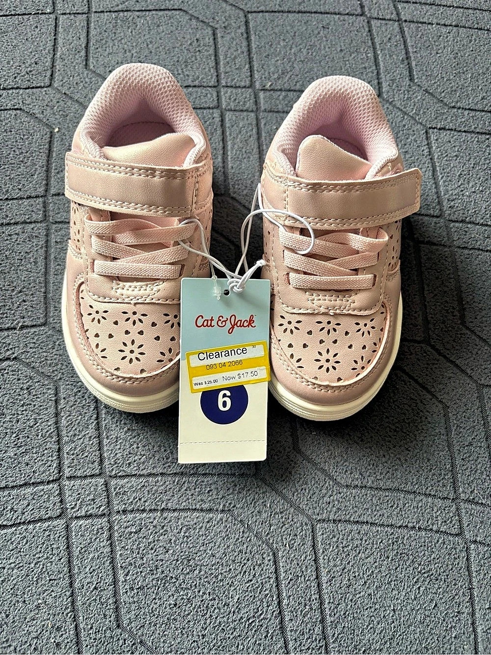 Cat & Jack Girls Pink Sneakers Size 6 NWT